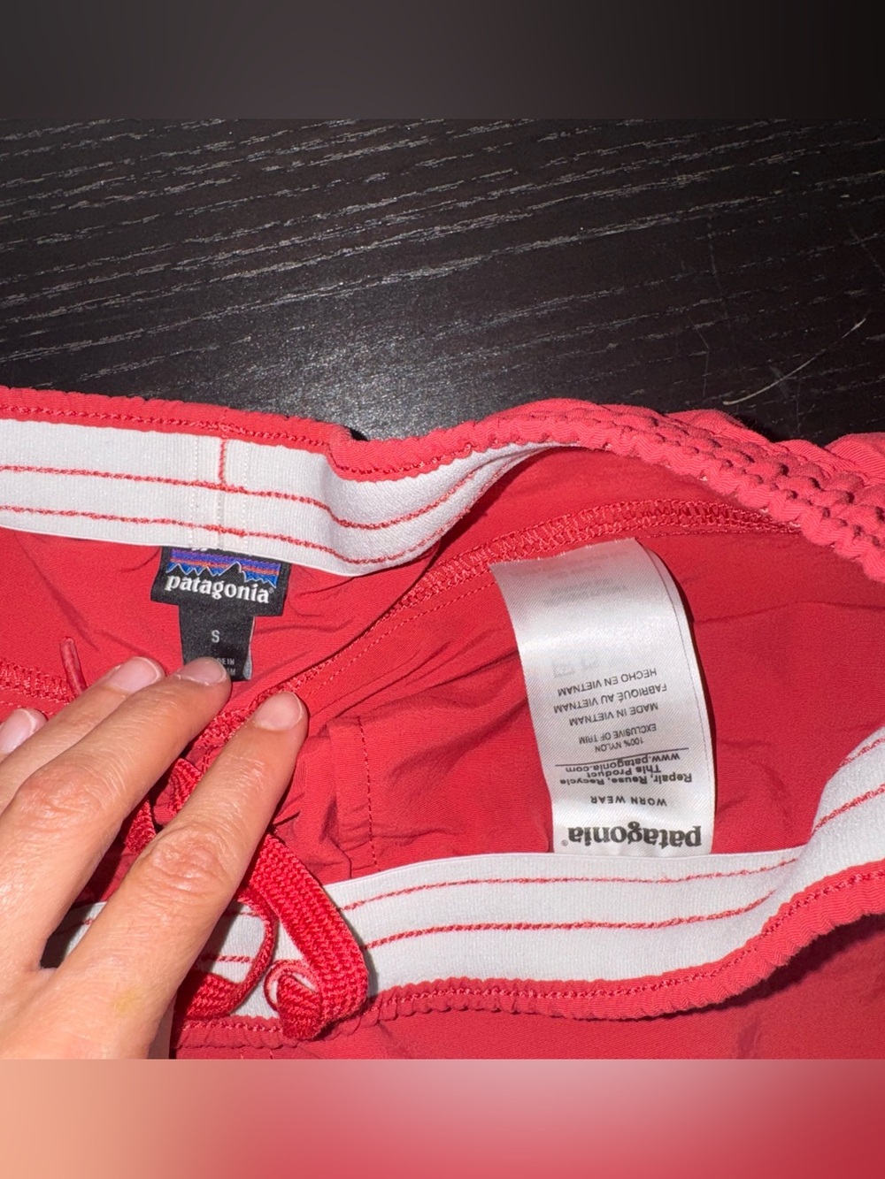 Patagonia Women’s Baggies Shorts Salmon Small Gorpcore - Picture 4 of 6